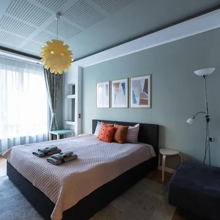 Fancy Downtown Flat Варна